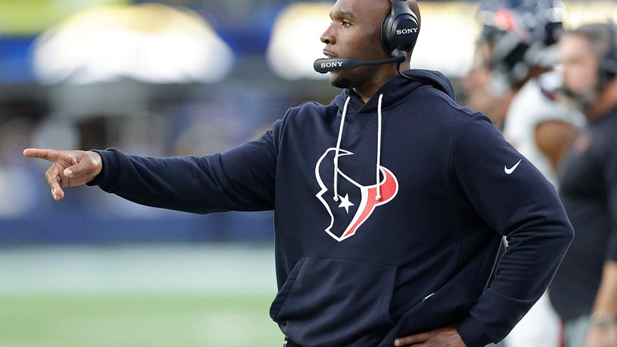 Demeco Ryans and the Houston Texans have won eight straight games. (Photo by Ronald Martinez/Getty Images)