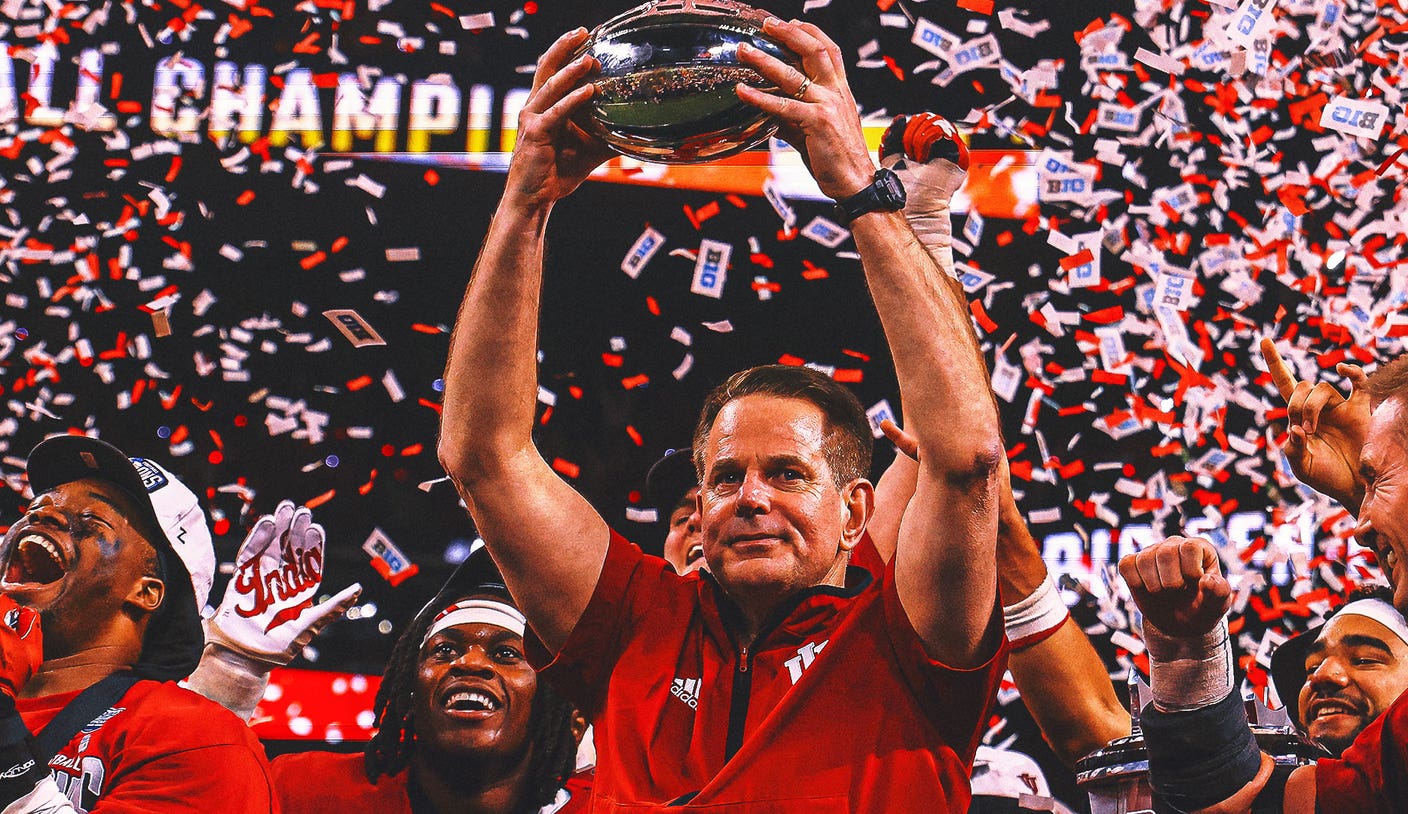 Indiana’s Curt Cignetti Wins Coach of the Yr Award for 2nd Straight Season