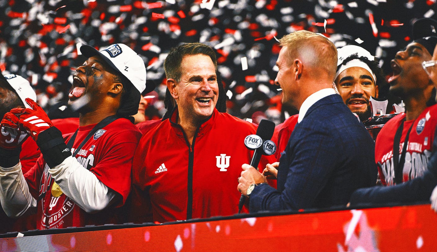 AP Top 25: Indiana Jumps to No. 1 Ahead of Georgia, Ohio State Before CFP Release