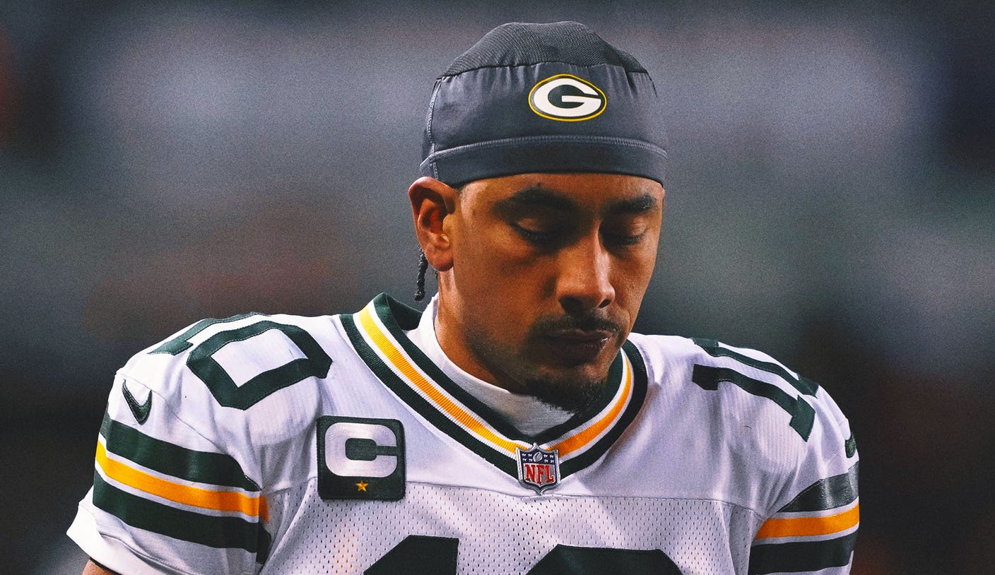 Packers QB Jordan Love Being Evaluated for Concussion vs. Bears