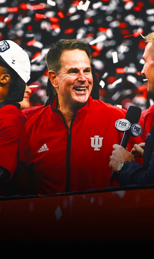 AP Top 25: Indiana Jumps to No. 1 Ahead of Georgia, Ohio State Before CFP Release