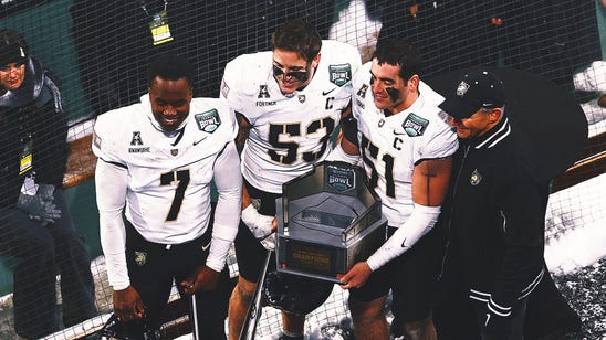 Army Dominates UConn, 41-16, In Wasabi Fenway Bowl