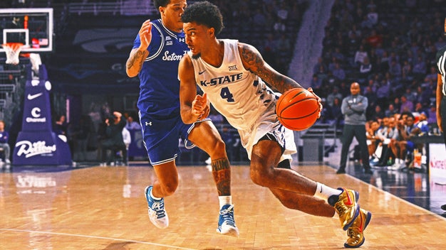 Last Night in College Basketball: Men's Basketball Has a New Leading Scorer