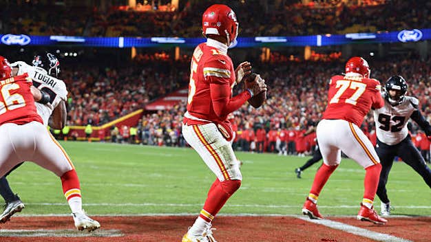 2025 Week 15 Fantasy Football Rankings: Sleepers, Streamers, Must-Starts