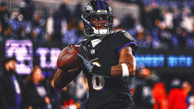 Ravens QB Lamar Jackson Ruled Out Early vs. Patriots With Back Injury