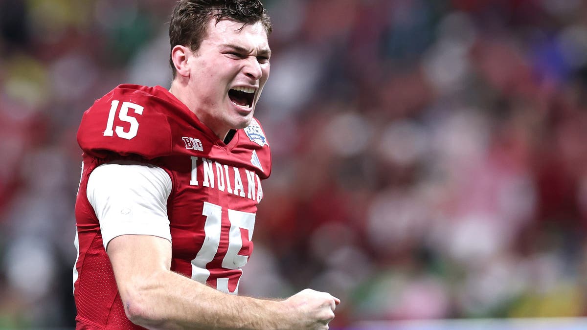 Fernando Mendoza is playing as well as any quarterback has this late in the season in recent years, according to Joel Klatt. (Photo by Kevin C. Cox/Getty Images)