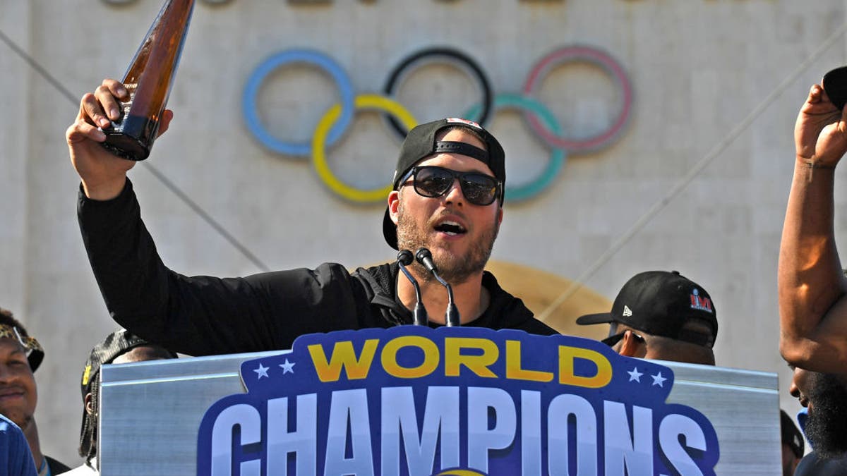 Stafford celebrates the Rams' Super Bowl championship in front of the Coliseum in 2022. (Wally Skalij/Los Angeles Times via Getty Images)