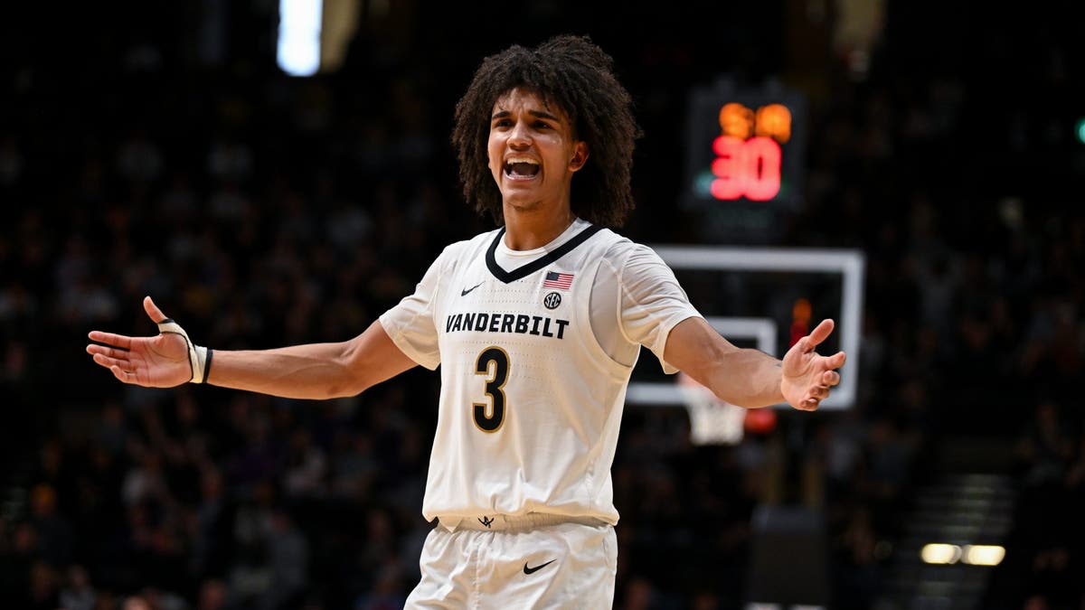 Tyler Tanner of the Vanderbilt Commodores reacts to a foul in the second half against the LSU Tigers. (Photo by Carly Mackler/Getty Images)