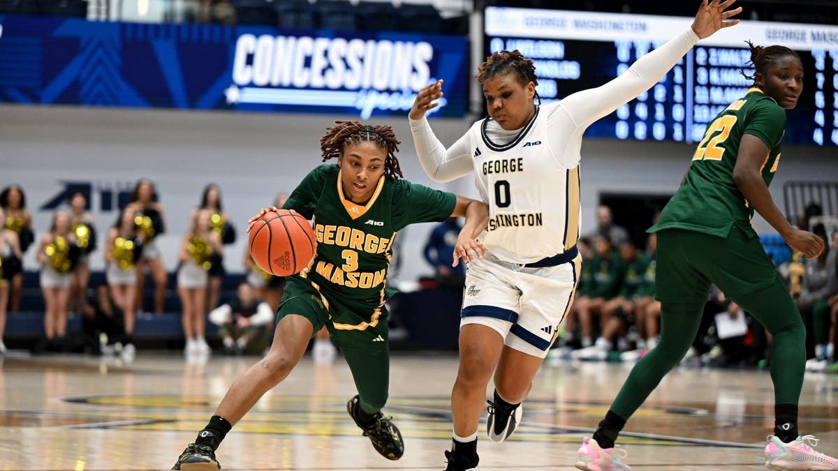 George Mason is still in the bubble despite a loss last week. (Photo by G Fiume/Getty Images)