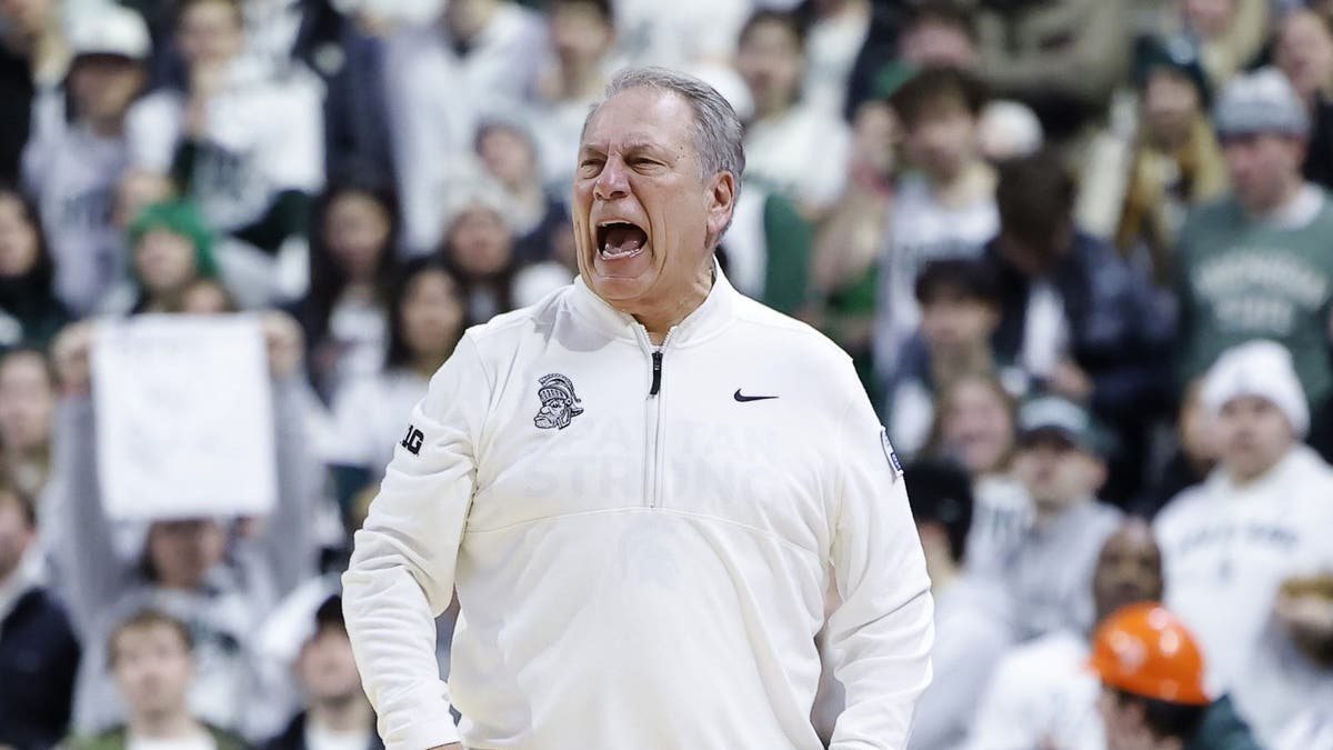 Head coach Tom Izzo of the Michigan State Spartans reacts during the second half against Michigan. (Photo by Rey Del Rio/Getty Images)