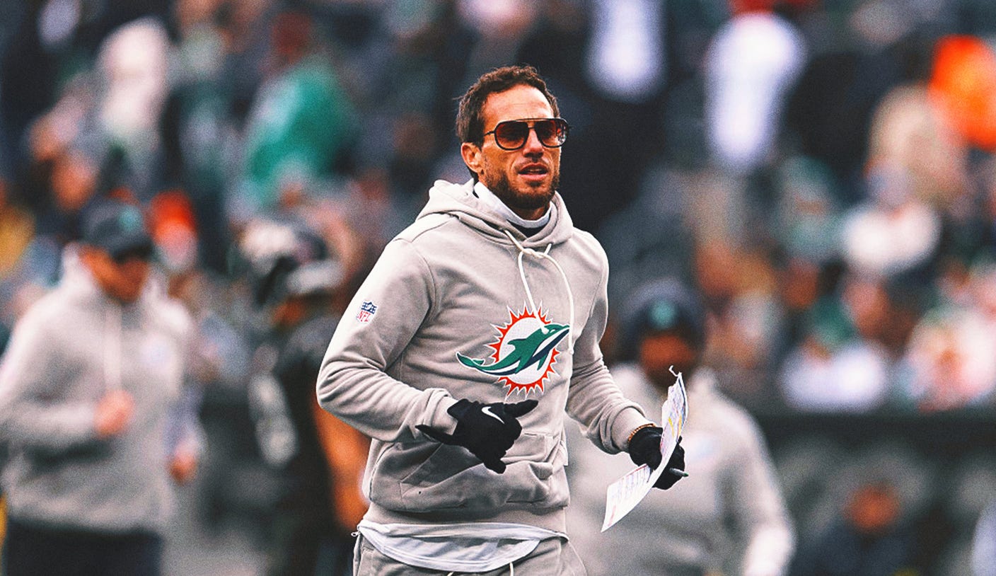 Chargers Anticipated To Rent Former Dolphins Head Coach Mike McDaniel as OC