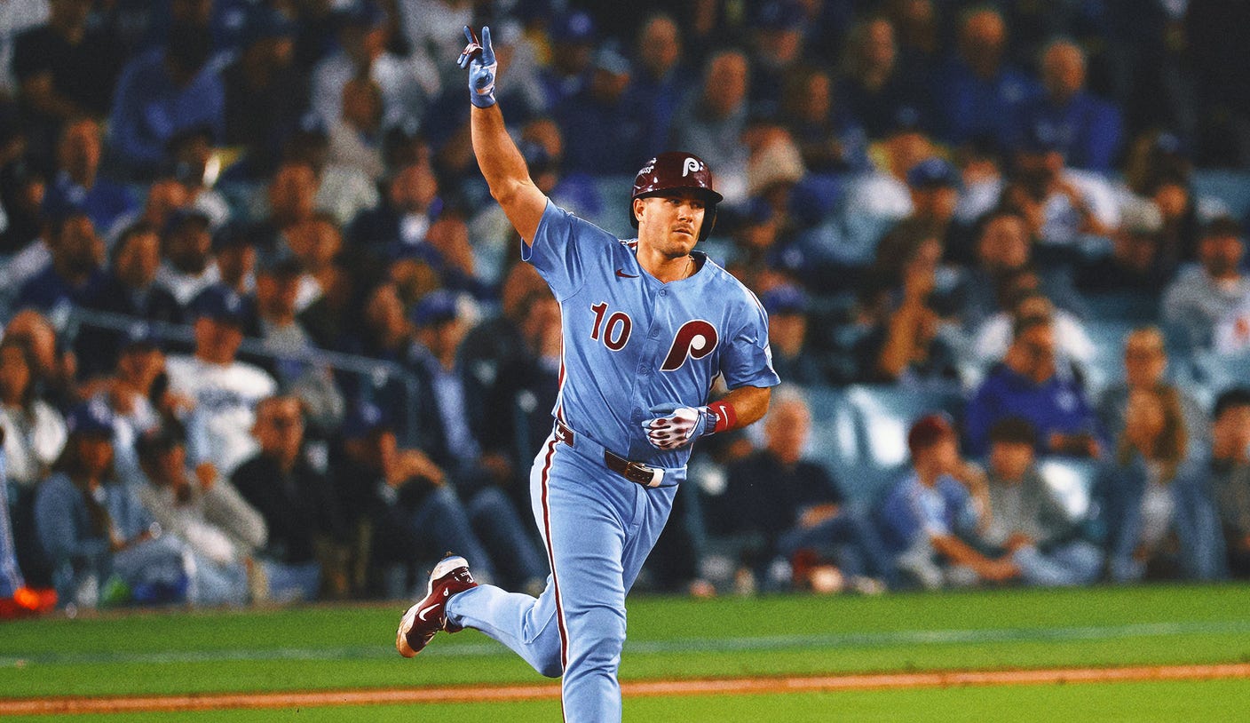 J.T. Realmuto Reportedly Agrees to $45 million, 3-year Deal to Stay with Phillies