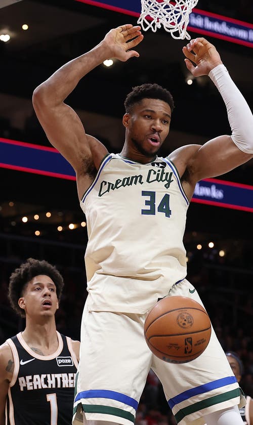 DraftKings Promo Code: Bet $5, Get $300 on NBA Rivalry Week