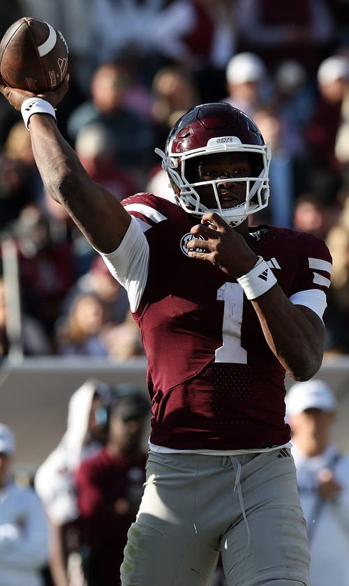 How to Bet on the Holiday Bowl, Duke's Mayo Bowl on Friday