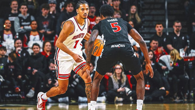 Milos Uzan, No. 8 Houston Rally in 2nd Half to Beat Cincinnati in Big 12 Opener