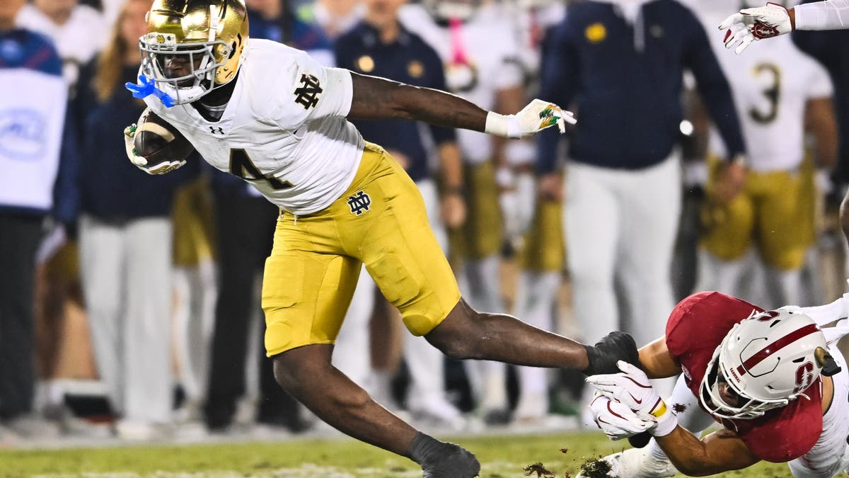 Jeremiyah Love was one of the top running backs in college football in 2025, finishing in the top 10 in rushing yards, yards per carry and rushing touchdowns despite playing just 12 games. (Photo by Trinity Machan/Icon Sportswire via Getty Images)