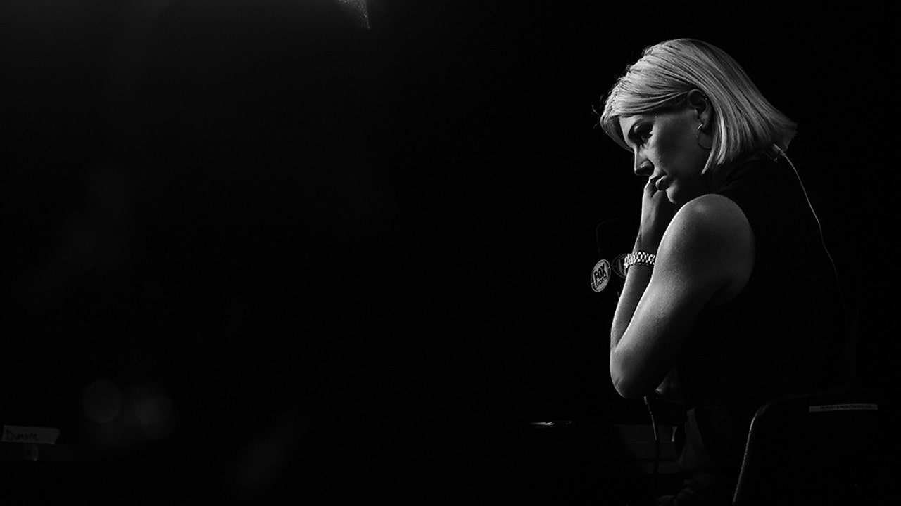 Charissa Thompson On Set