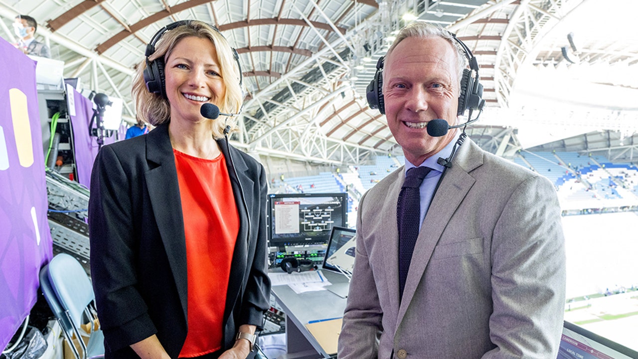 Jacqui Oatley and Warren Barton