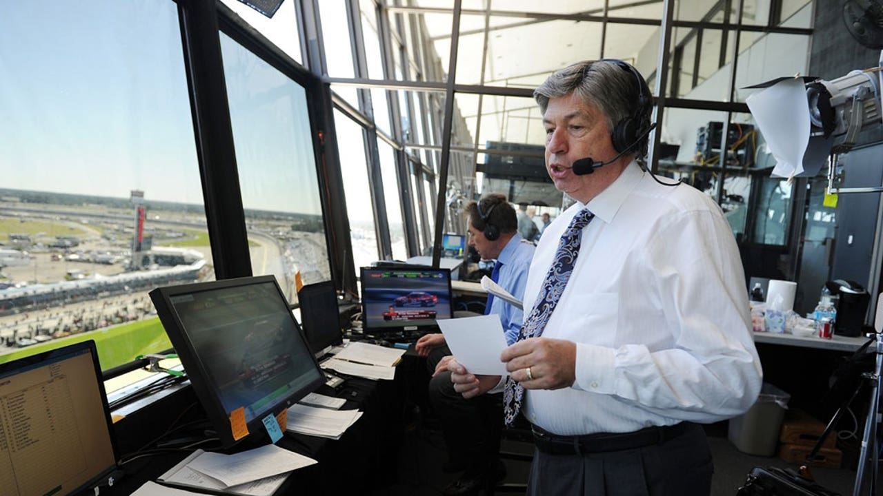 Mike Joy and Darrell Waltrip