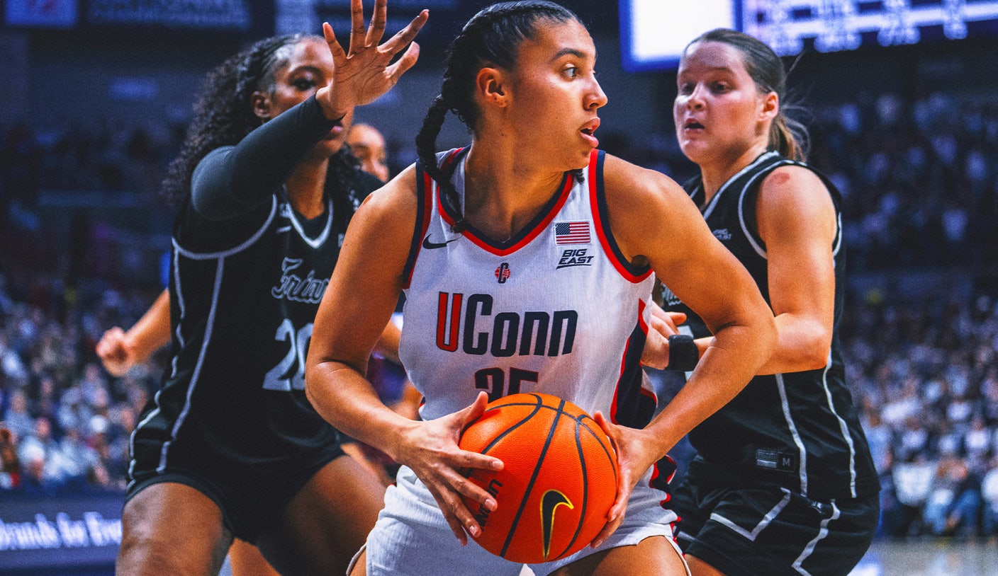 UConn Women’s Basketball Completes Undefeated Regular Season, 47-Game Win Streak