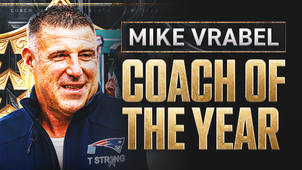 NFL Trending Image: Patriots' Mike Vrabel Takes Home Coach of the Year After Stellar 1st Year in NE