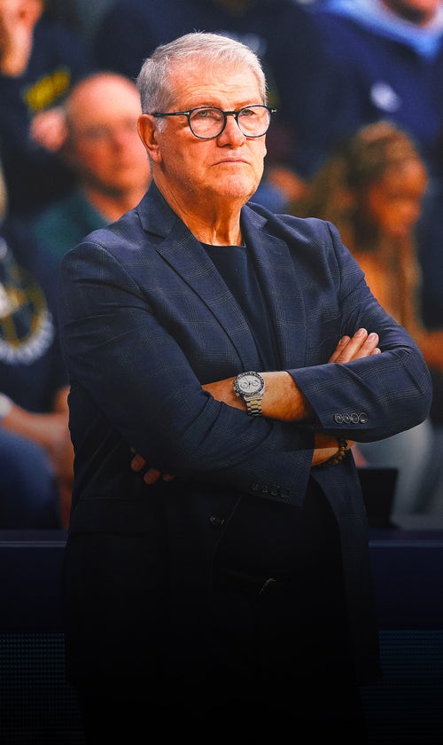 Women's CBK AP Top 25: UConn's Auriemma Ties VanDerveer Record With UConn No. 1