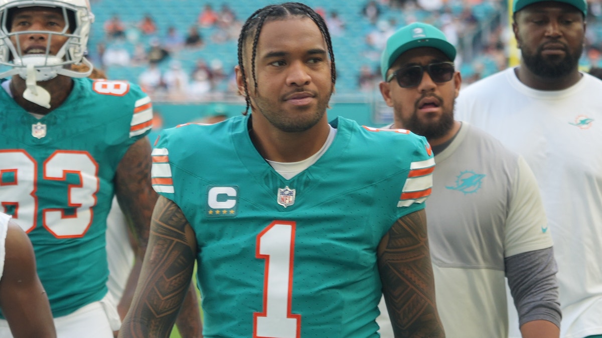 Could Tua Tagovailoa become the Falcons' starting quarterback this season? (Photo by Peter Joneleit/Icon Sportswire via Getty Images)