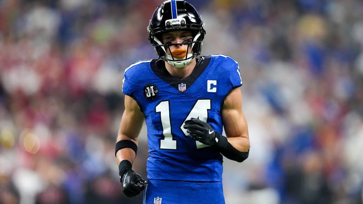 Alec Pierce led the league in yards per reception for a second straight season in 2025. Could he be a good fit with Drake Maye? (Photo by Dylan Buell/Getty Images)