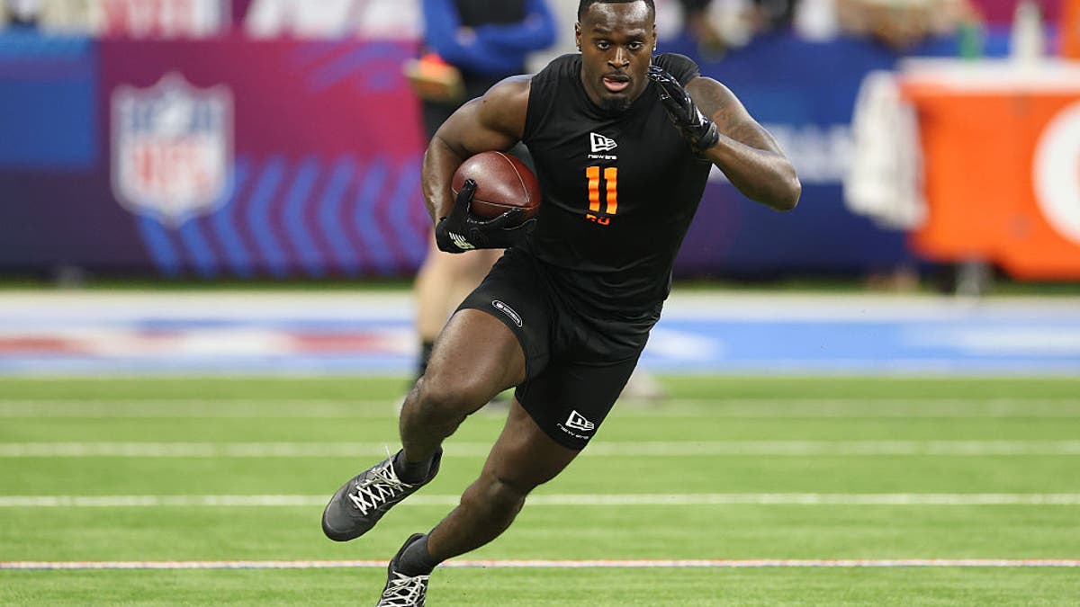 Jeremiyah Love totaled 1,372 rush yards and 18 rushing touchdowns in 2025 for Notre Dame. (Photo by Stacy Revere/Getty Images)