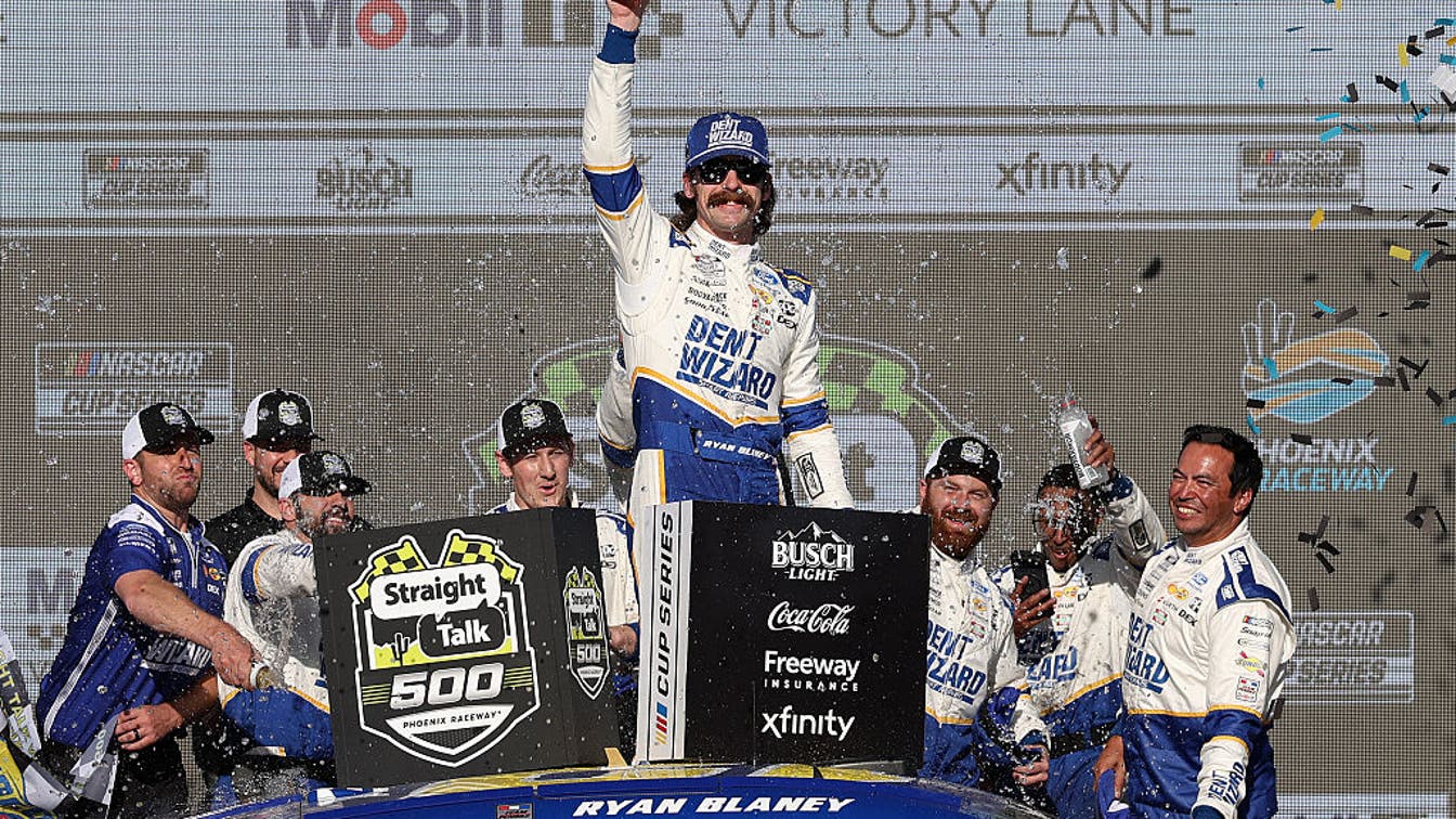 Driver of the Week: Ryan Blaney Showered With Praise After Phoenix Win
