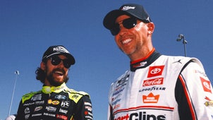 BETTING Trending Image: 2026 NASCAR Odds: Ryan Blaney, Denny Hamlin Tied Atop Board for Phoenix