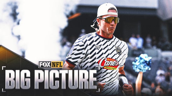 Big Picture: Tom Brady Feels 'Great' in Return for Fanatics Flag Football Classic