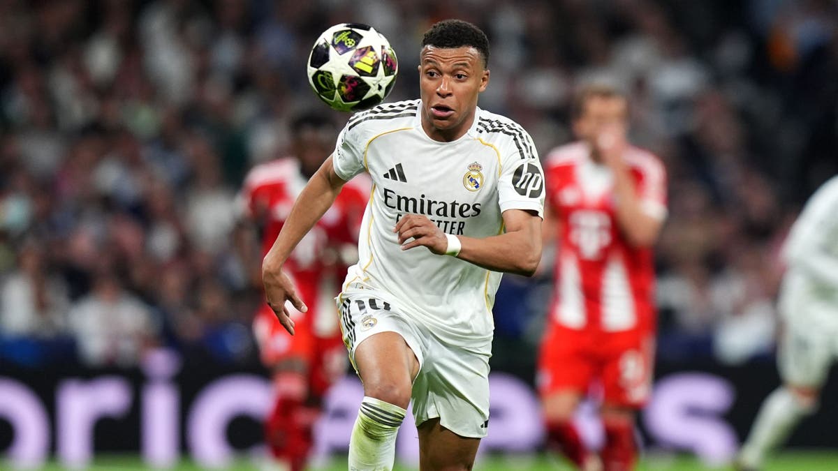 Real Madrid CF v FC Bayern München - UEFA Champions League 2025/26 Quarter-Final First Leg