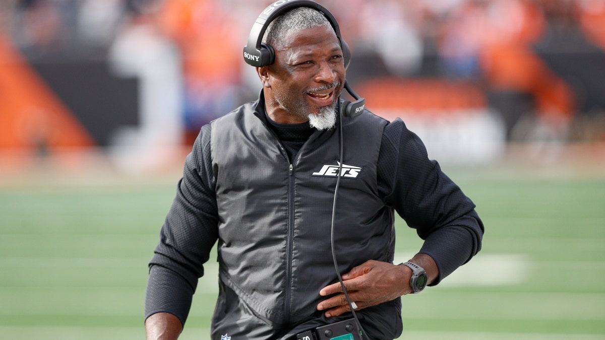 Jets head coach Aaron Glenn is looking to rebound from a disastrous first season by changing the team's culture. (Ian Johnson/Icon Sportswire via Getty Images)