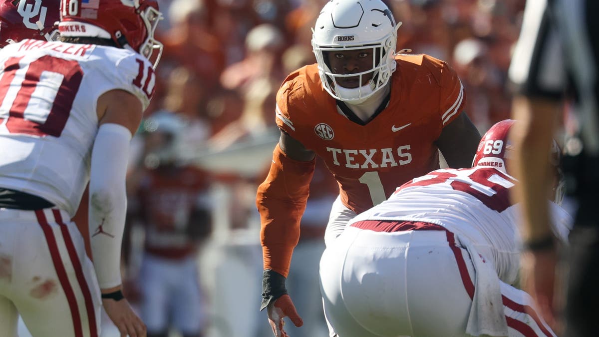 Texas edge rusher Colin Simmons had 12 sacks in 2025. (Photo by David Buono/Icon Sportswire via Getty Images)