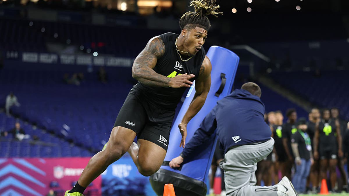 Cashius Howell has the pass-rush moves that will give opposing offensive tackles nightmares. (Photo by Stacy Revere/Getty Images)