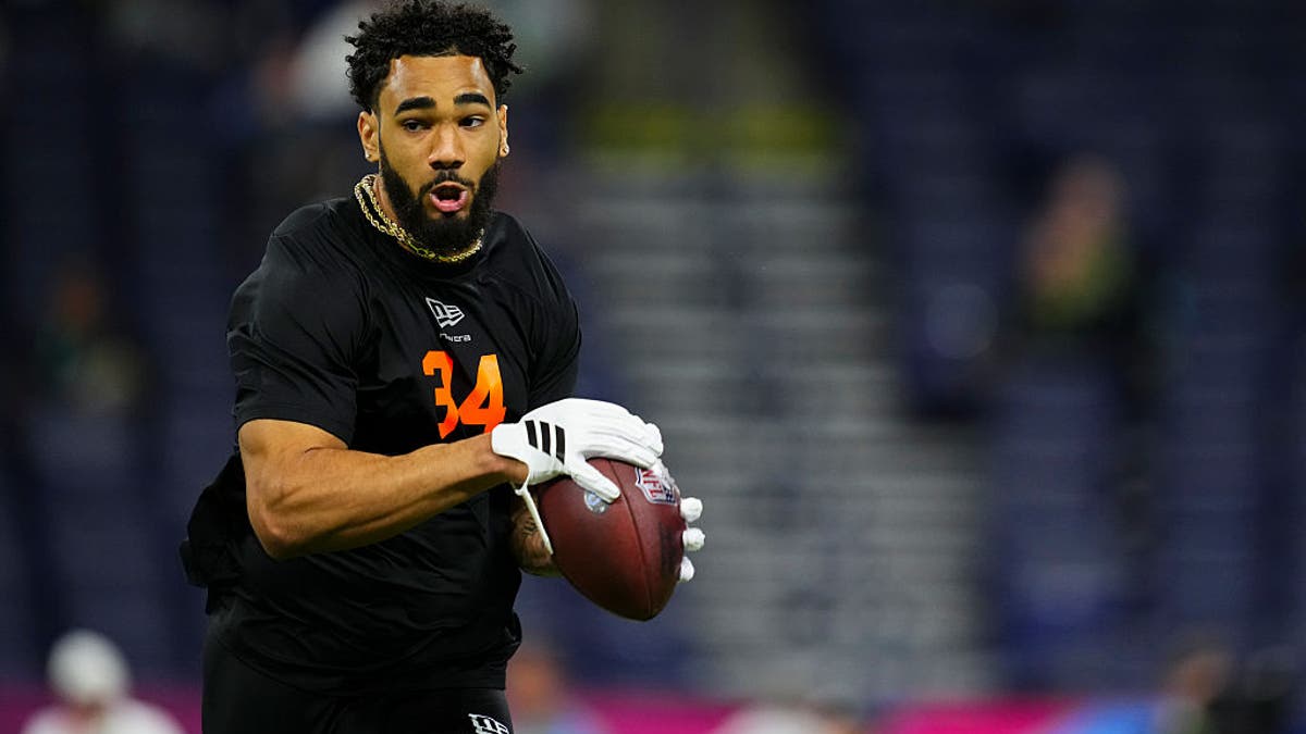 Elijah Sarratt #WO34 of Indiana participates in a drill during the 2026 NFL Scouting Combine at Lucas Oil Stadium on February 28, 2026 in Indianapolis, Indiana. (Photo by Cooper Neill/Getty Images)