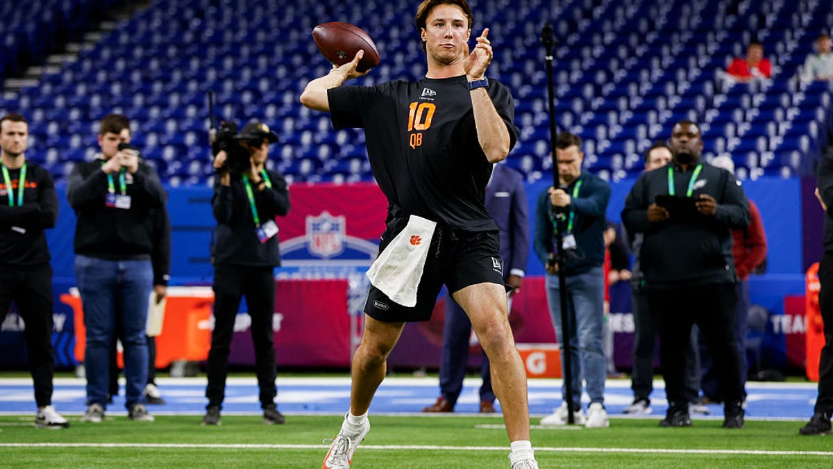 Cade Klubnik #QB10 of Clemson participates in a drill during the 2026 NFL Scouting Combine at Lucas Oil Stadium on February 28, 2026 in Indianapolis, Indiana. (Photo by Lauren Leigh Bacho/Getty Images)