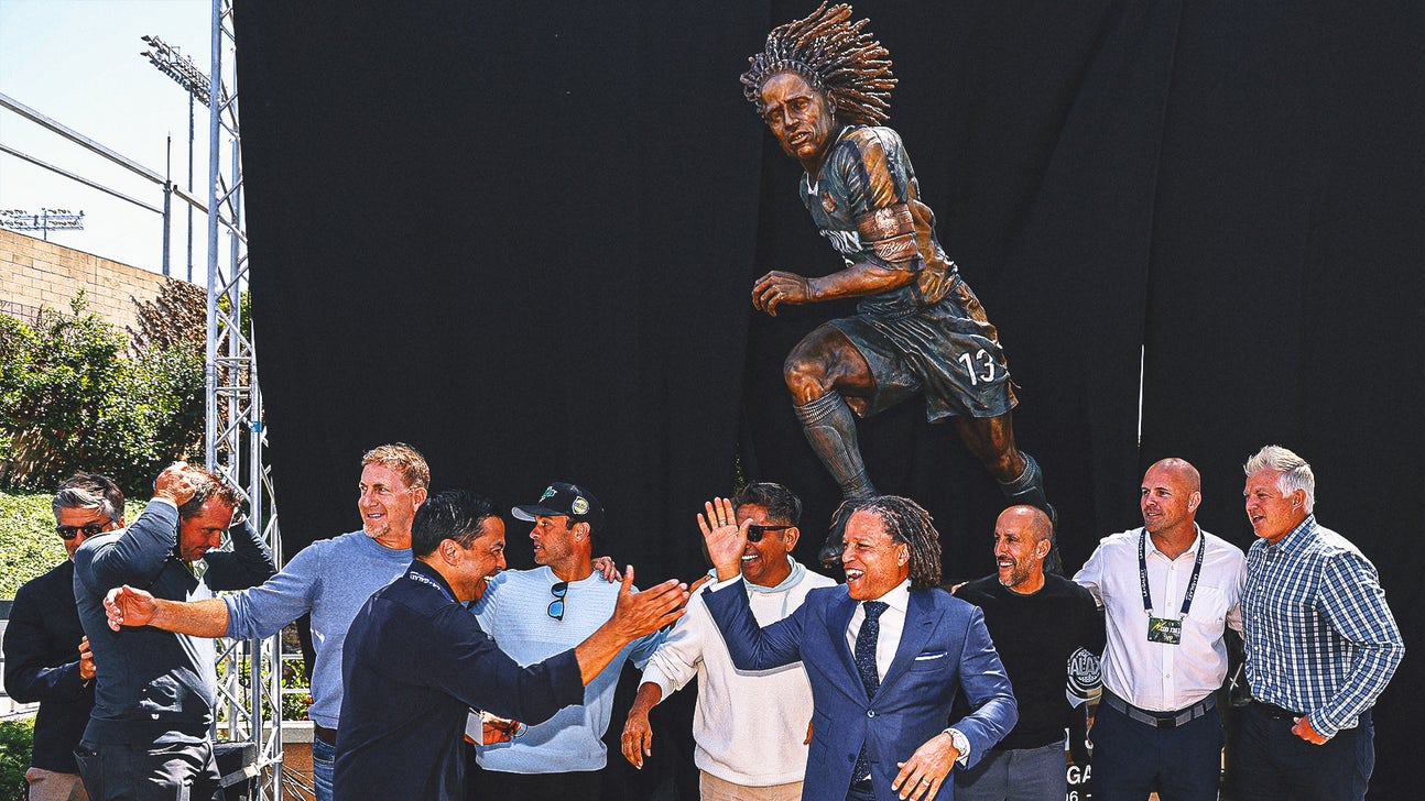 USA Icon Cobi Jones Immortalized With Statue, Reus Leads Galaxy To Victory