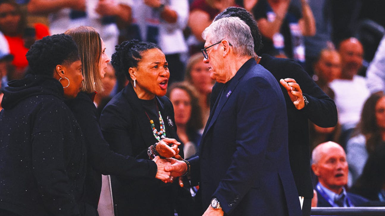 UConn's Geno Auriemma Apologizes For Dawn Staley Exchange