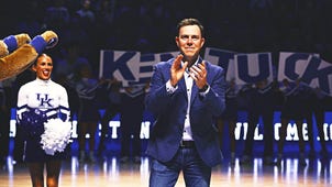 COLLEGE FOOTBALL Trending Image: College Football Offseason Buzz: Kentucky Lands a Top QB Recruit