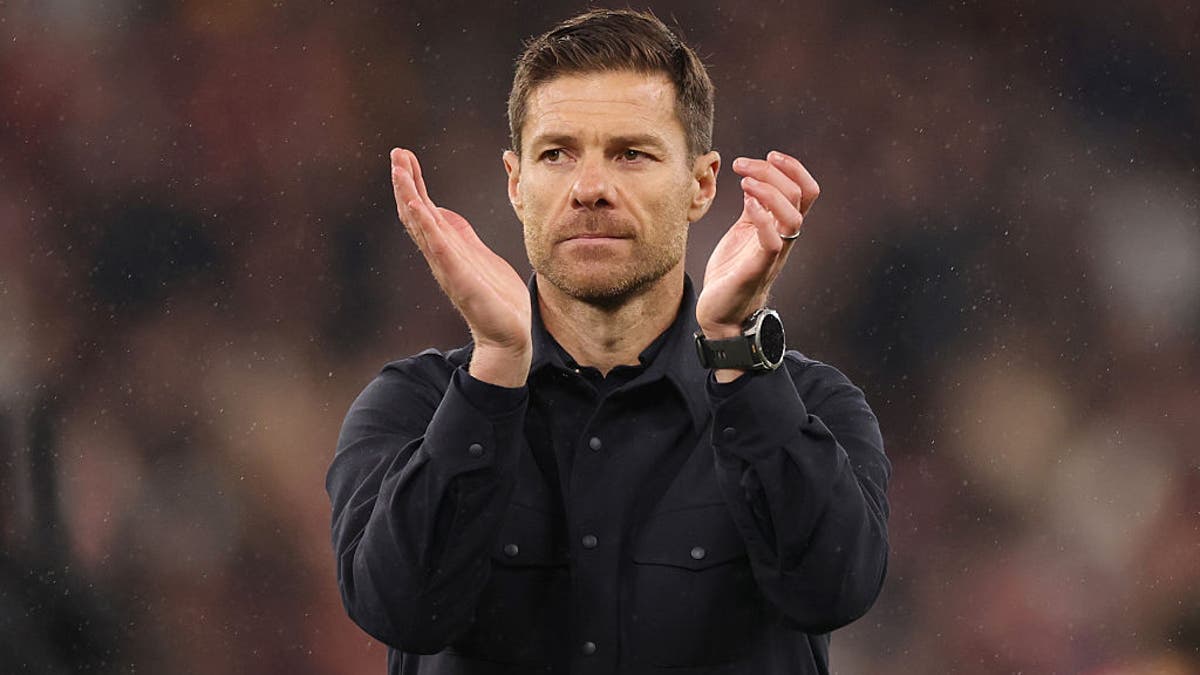 LIVERPOOL, ENGLAND - NOVEMBER 04: Xabi Alonso, Head Coach of Real Madrid, applauds the fans after the team's defeat in the UEFA Champions League 2025/26 League Phase MD4 match between Liverpool FC and Real Madrid C.F. at Anfield on November 04, 2025 in Liverpool, England. (Photo by Carl Recine/Getty Images)