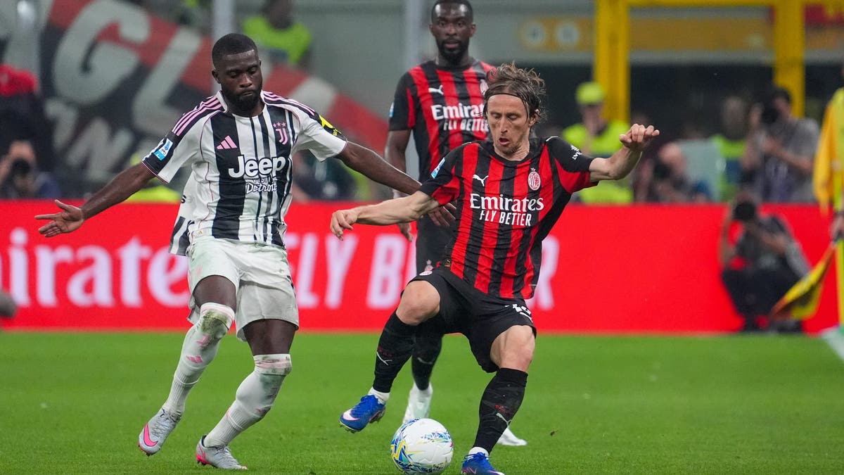 Luka Modrić, who now plays with AC Milan, was awarded the Ballon d'Or in 2018 and is aiming for his 200th career cap for Croatia at the 2026 World Cup. (Photo by Alessio Morgese/NurPhoto via Getty Images)
