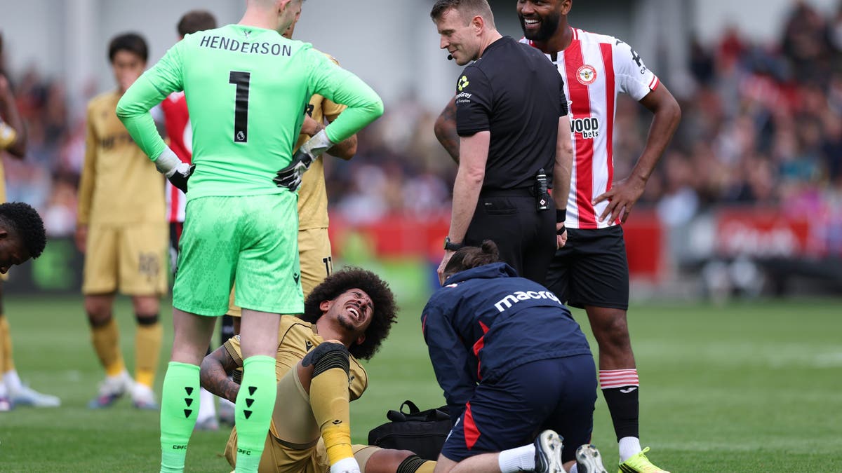 Chris Richards injured his ankle against Brentford. (Photo by Ryan Pierse/Getty Images)