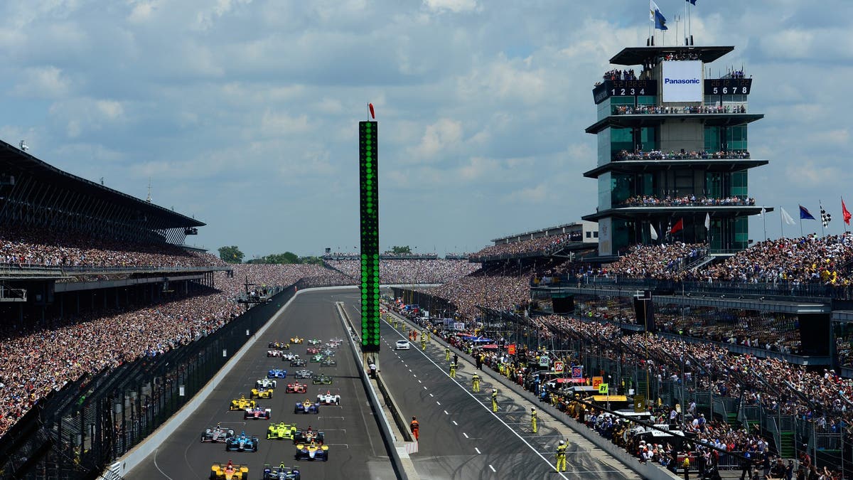 Me, leading the field to start the 2016 Indianapolis 500. (Photo by Robert Laberge/Getty Images)