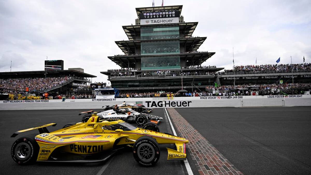 Scott , Pato O'Ward y Marcus Armstrong terminaron tercero, cuarto y quinto en la Indy 500 de 2026. (Doug )