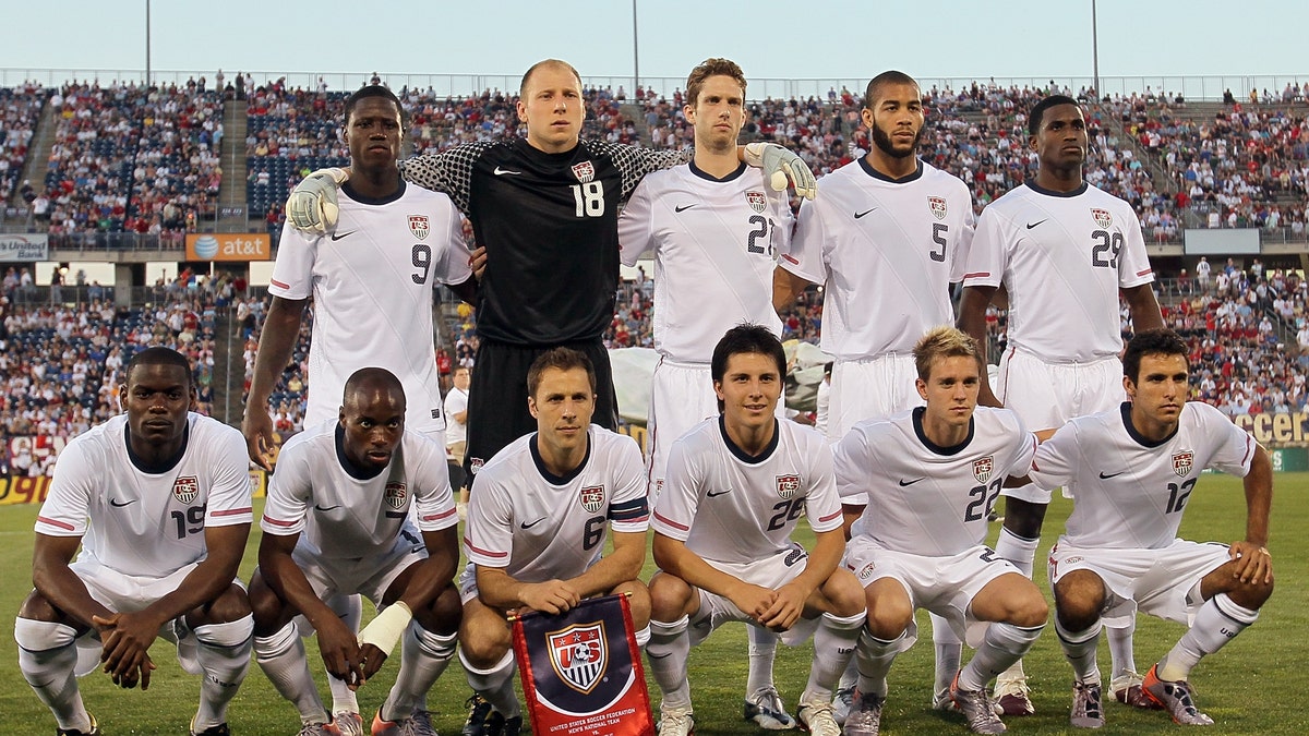 Maurice Edu (bottom left) in the starting lineup for the United States against the Czech Republic (now known as Czechia) on May 25, 2026. (Getty Images)