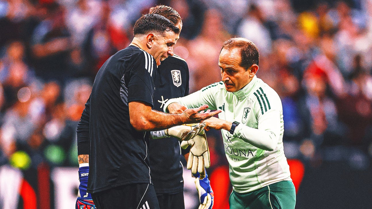 Argentina's Emi Martinez Breaks Finger, Could Miss Friendlies Before World Cup