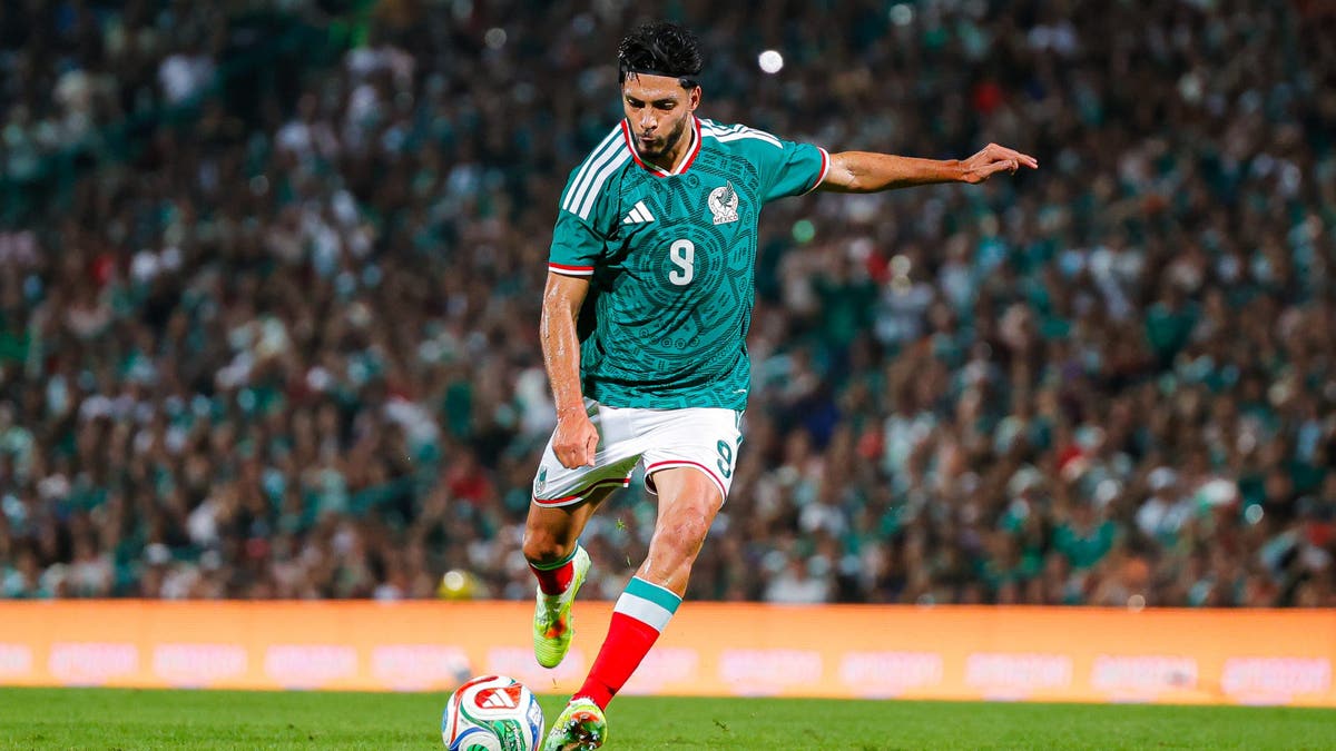 Raúl Jiménez (Photo by Yair Gonzalez/Jam Media/Getty Images).