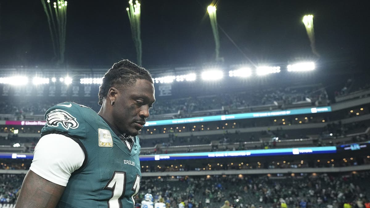An assistant general manager thinks that A.J. Brown is a "classic change-of-scenery guy," believing his numbers will rise following a 1,003-yard season in 2025. (Photo by Mitchell Leff/Getty Images)